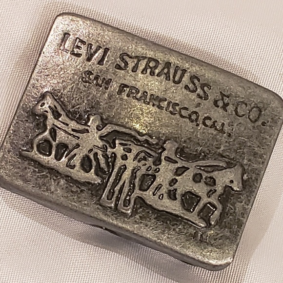 levi's belt buckle vintage